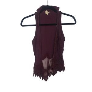 Gimmicks by BKE Vest Burgundy